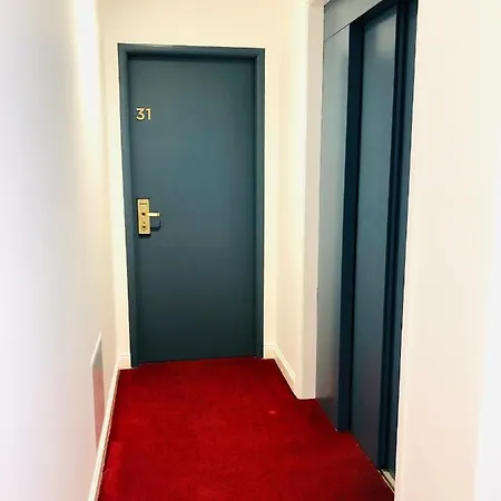 Porte Mars Gare Centre Arena Hotel