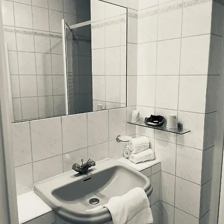 Porte Mars Gare Centre Arena Hotel Reims