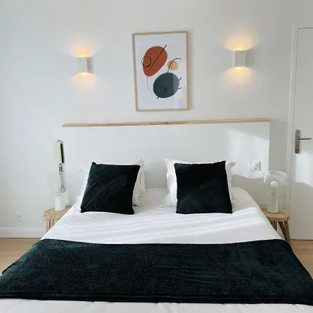 Hotel Porte Mars Gare Centre Arena 3*